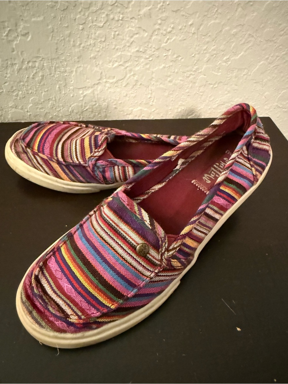 Women’s Striped Slip-On Canvas Shoe in Multicolor